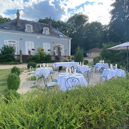 Hotel Les Grands Chenes Saint-Fargeau  Dış mekan fotoğraf