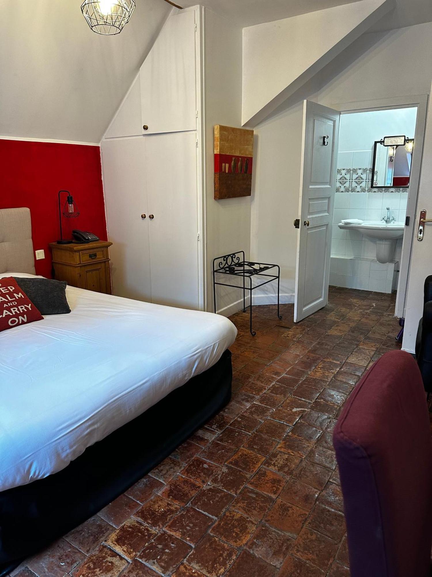 Hotel Les Grands Chenes Saint-Fargeau  Dış mekan fotoğraf