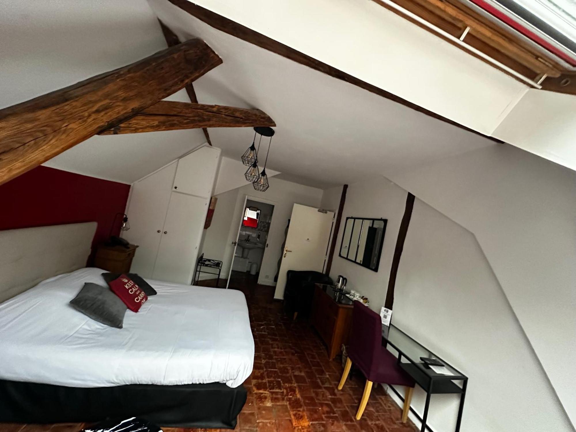Hotel Les Grands Chenes Saint-Fargeau  Dış mekan fotoğraf