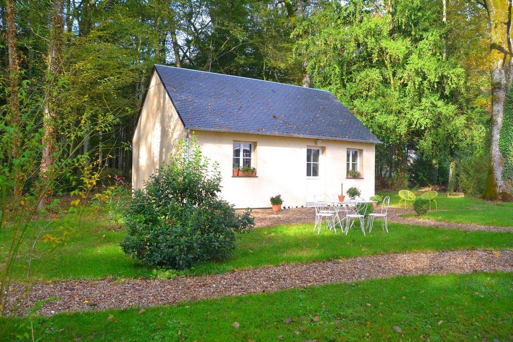 Hotel Les Grands Chenes Saint-Fargeau  Oda fotoğraf